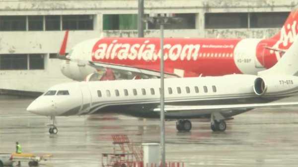 乐蒙网 泰国前总理他信抵达曼谷 将于9日听取法院裁决